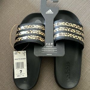 Women Leopard Print Adidas Slides size 7